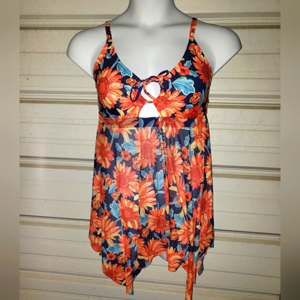 New Size Medium Sunflower Tankini Swimsuit Swim top Flowy